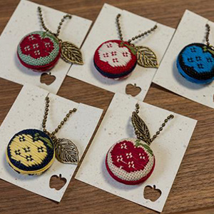 青森こぎん（キーホルダー）